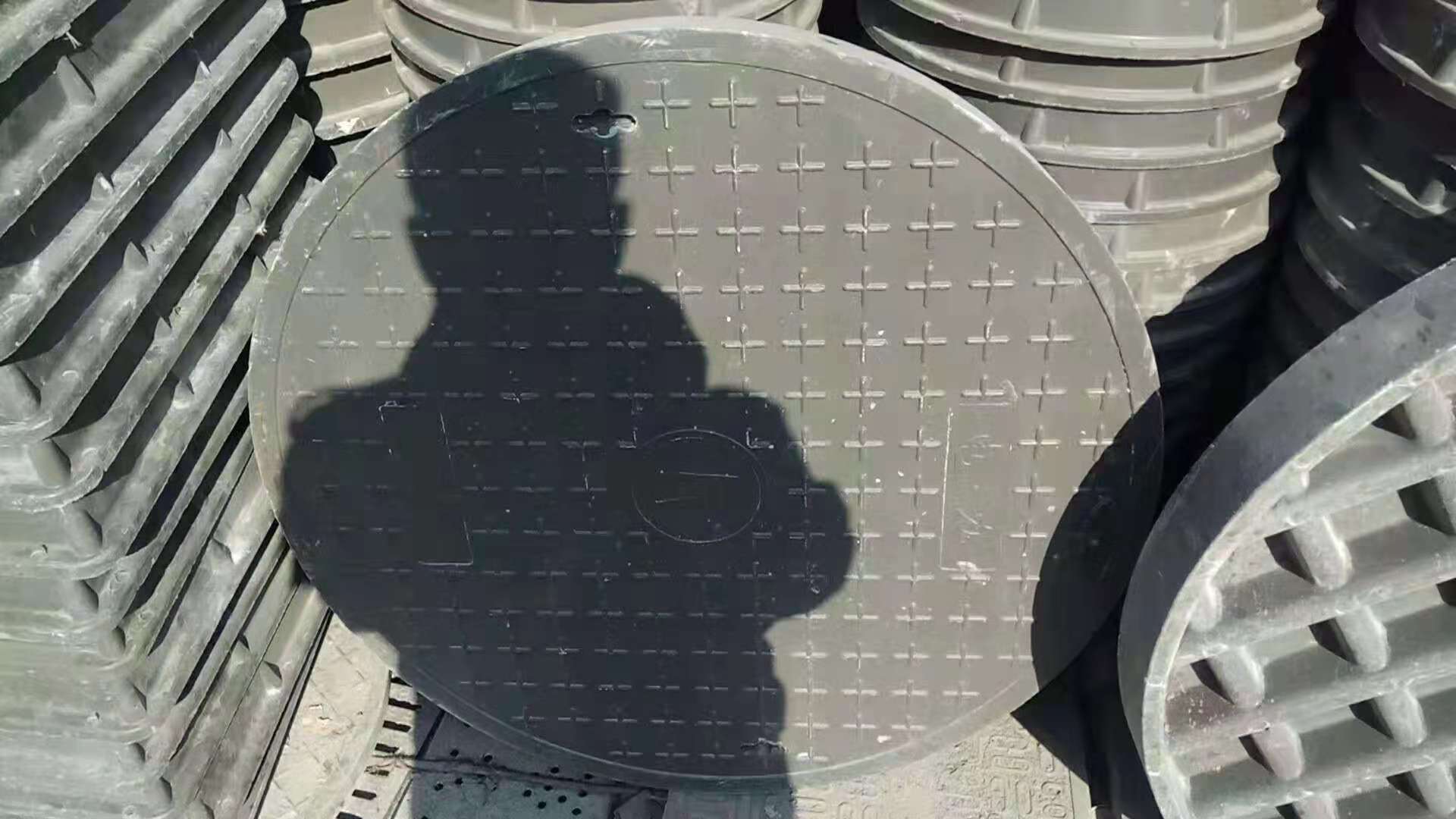  復合井蓋出現問題應該怎樣解決？